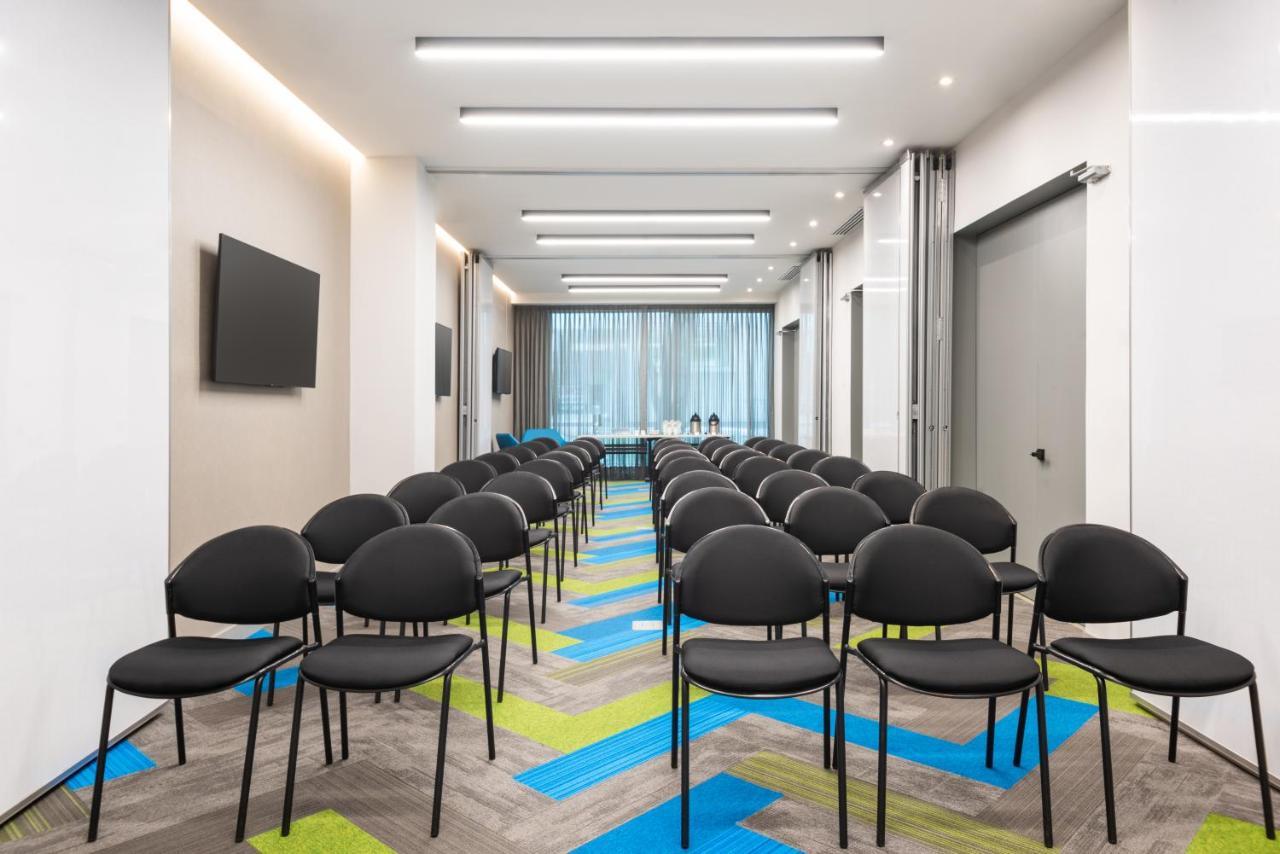 Holiday Inn Express Bogota - Parque La 93 By Ihg Luaran gambar