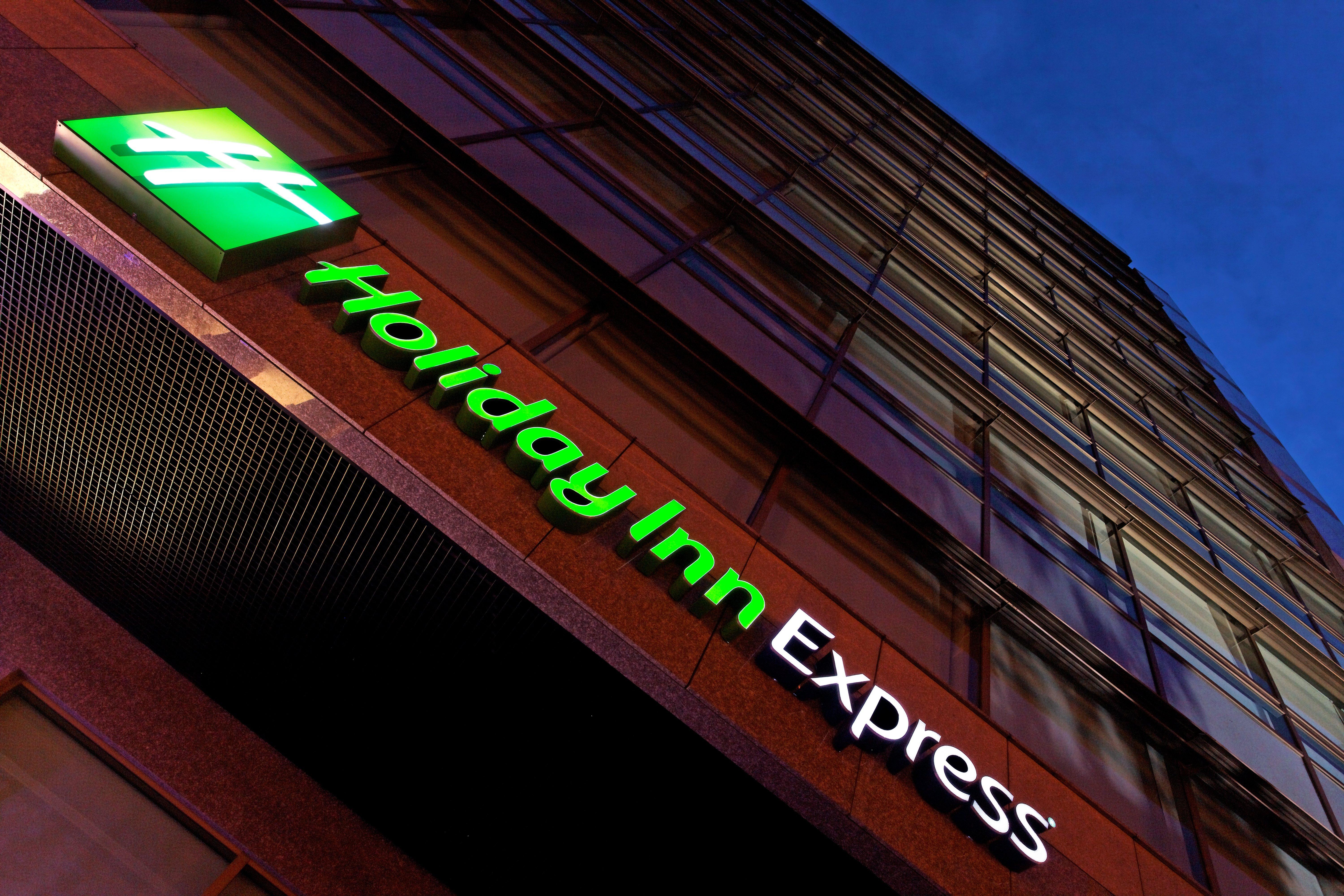 Holiday Inn Express Bogota - Parque La 93 By Ihg Luaran gambar