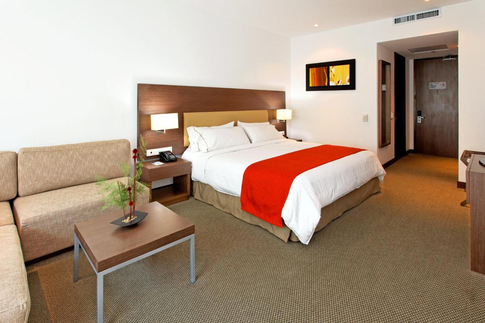 Holiday Inn Express Bogota - Parque La 93 By Ihg Luaran gambar