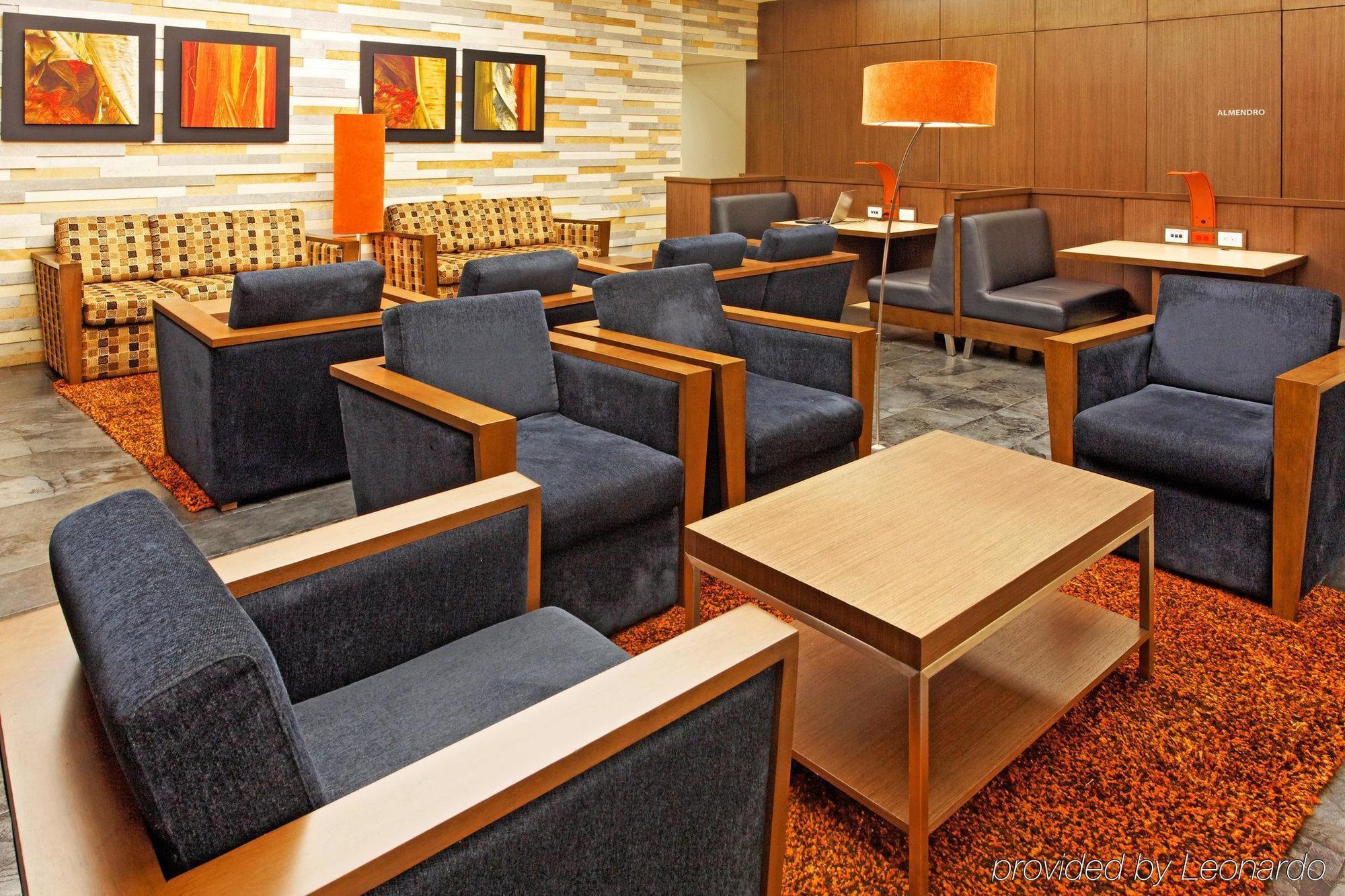 Holiday Inn Express Bogota - Parque La 93 By Ihg Dalaman gambar