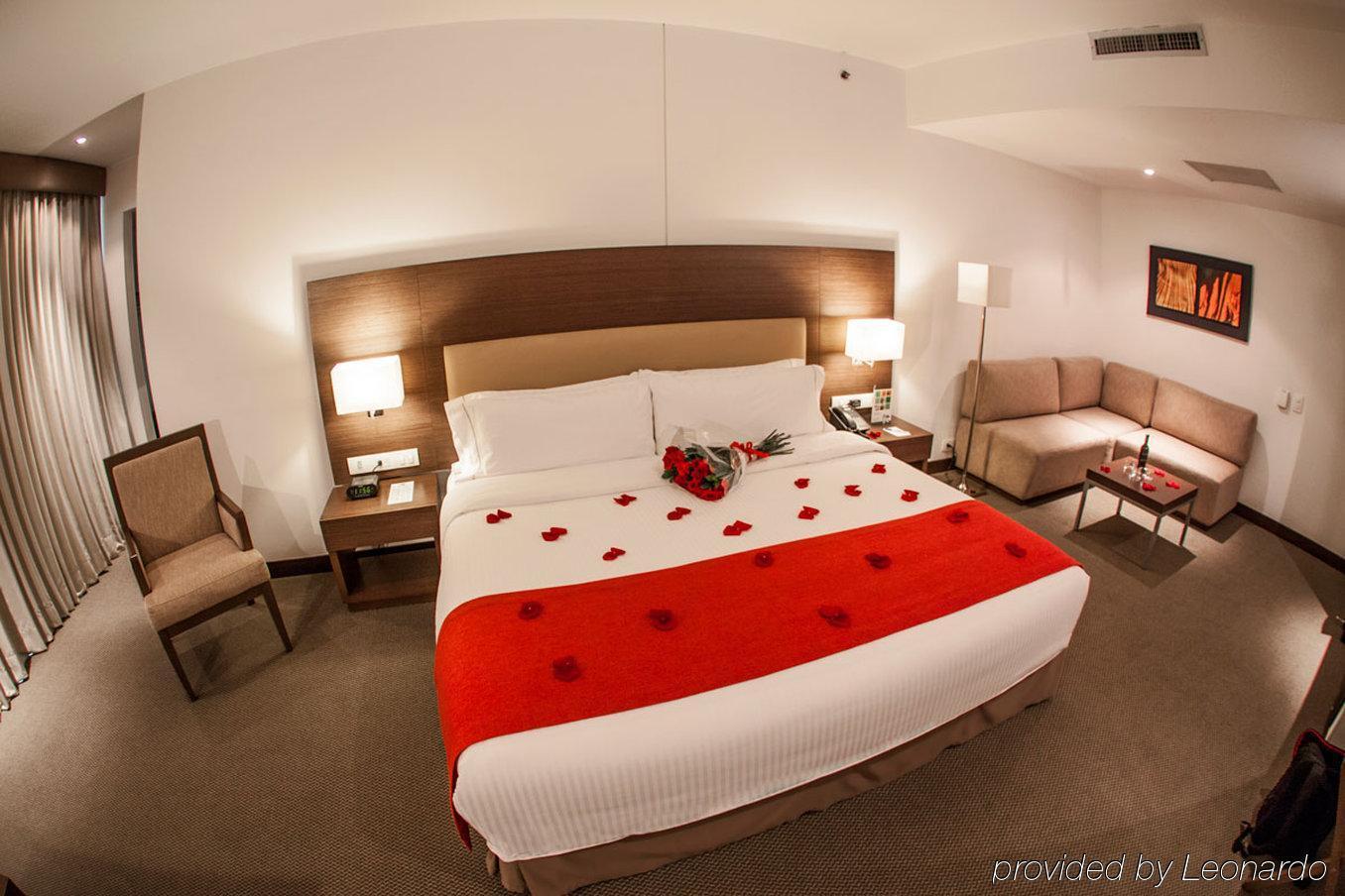 Holiday Inn Express Bogota - Parque La 93 By Ihg Luaran gambar