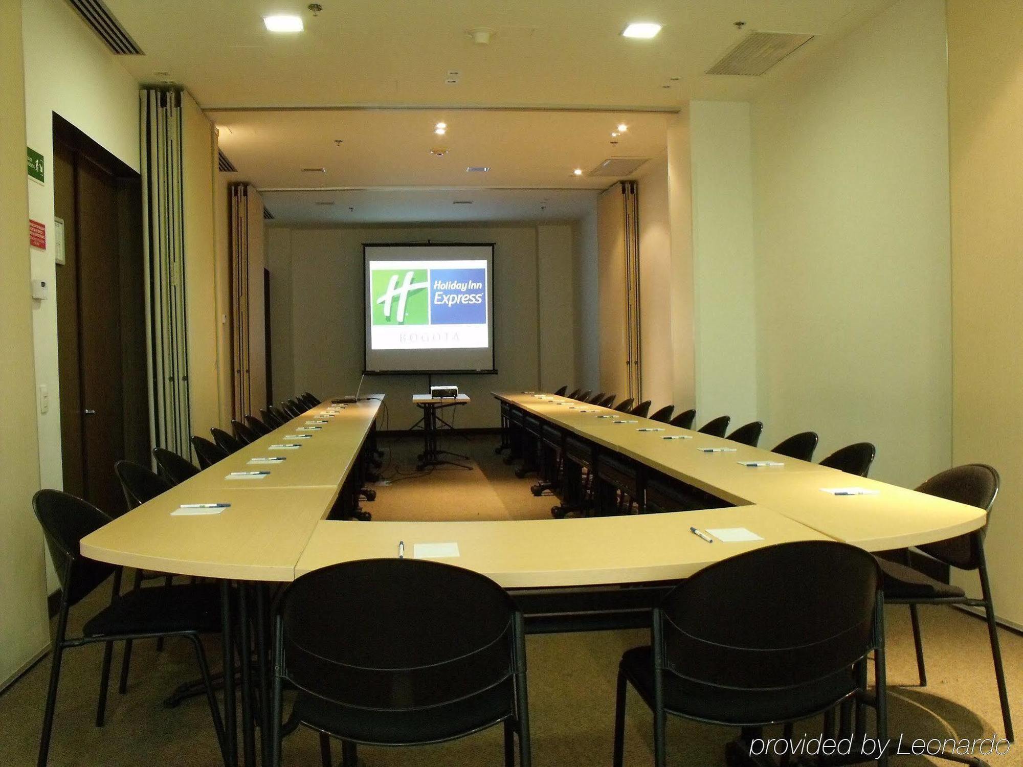 Holiday Inn Express Bogota - Parque La 93 By Ihg Perniagaan gambar